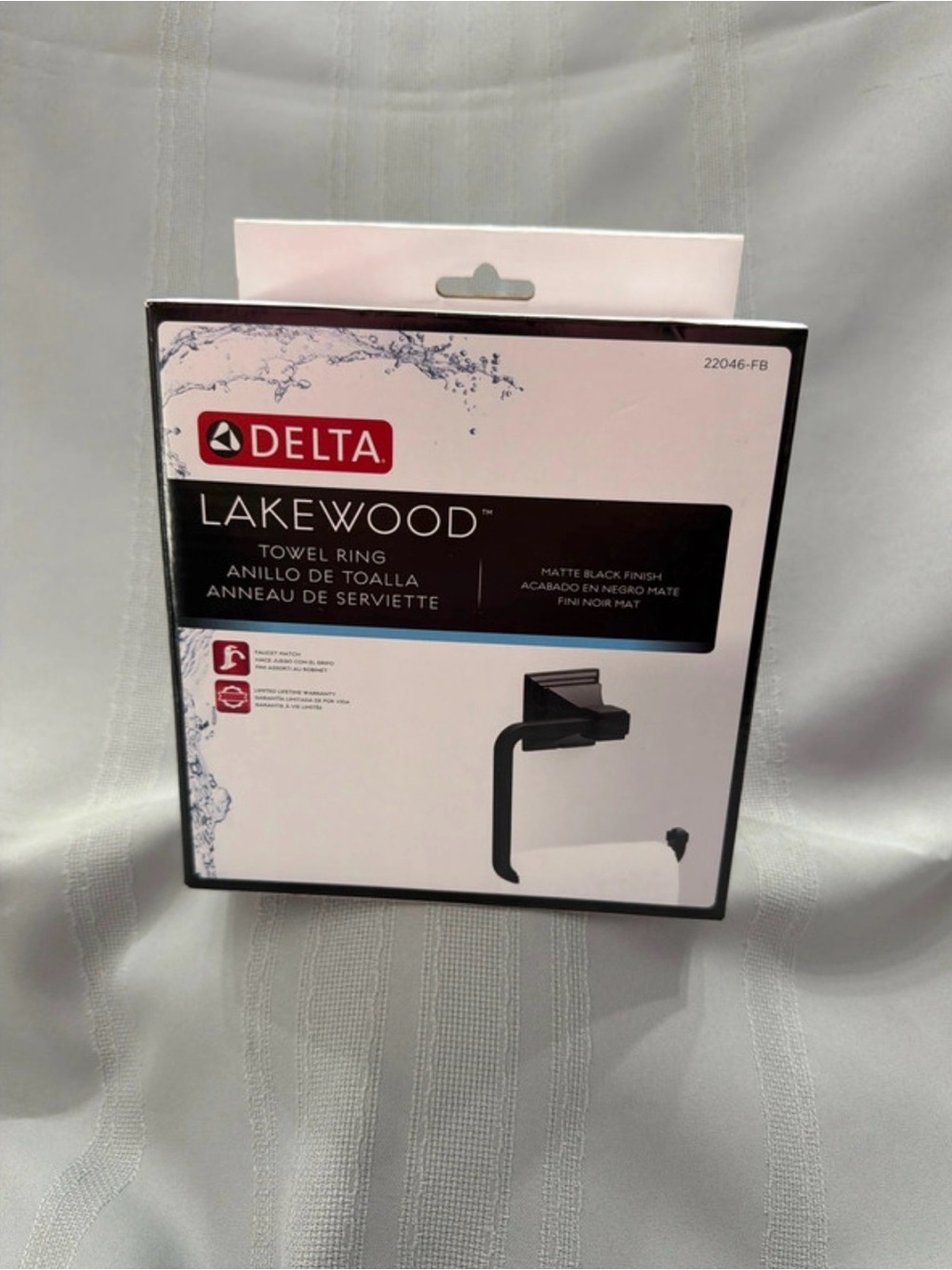 Delta Lakewood towel ring Black